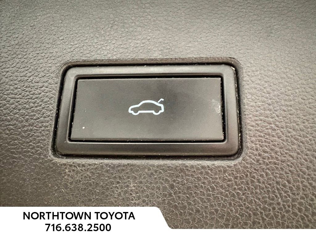 Used 2023 Volkswagen Atlas SEL image 10