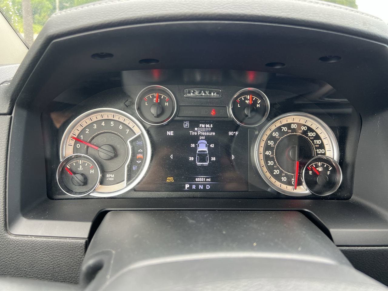 Used 2017 RAM 1500 Laramie w/ Convenience Group AWD/4WD image 21