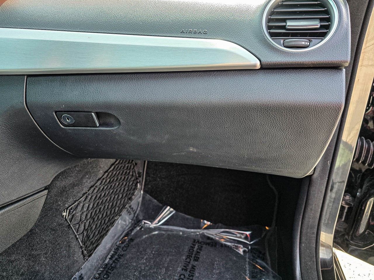 Used 2014 Mercedes-Benz C 300 4MATIC Sedan image 37