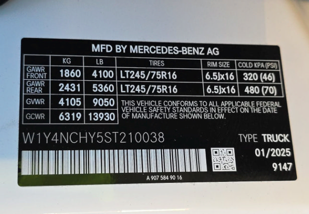Used 2025 Mercedes-Benz Sprinter 2500 image 14