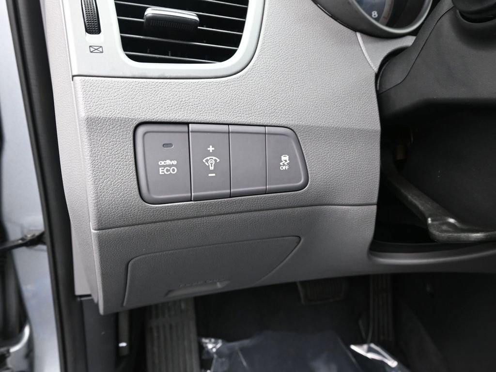 Used 2016 Hyundai Elantra SE w/ Option Group 02 image 15