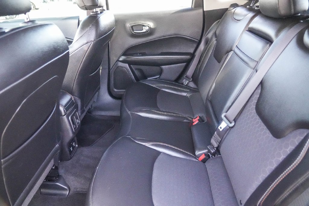 Used 2019 Jeep Compass Latitude FWD image 22