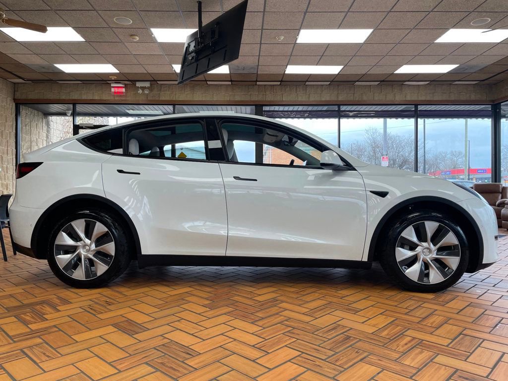 Used 2021 Tesla Model Y Long Range AWD/4WD image 7