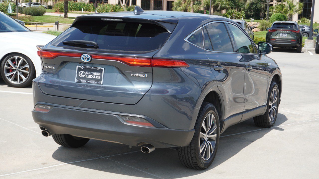 Used 2021 Toyota Venza LE w/ Carpet Mat Package (TMS) AWD/4WD image 6