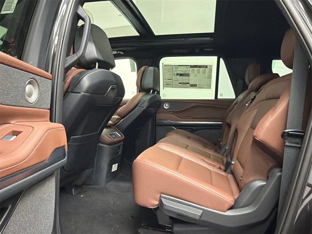 New 2026 Lincoln Navigator L Reserve image 21