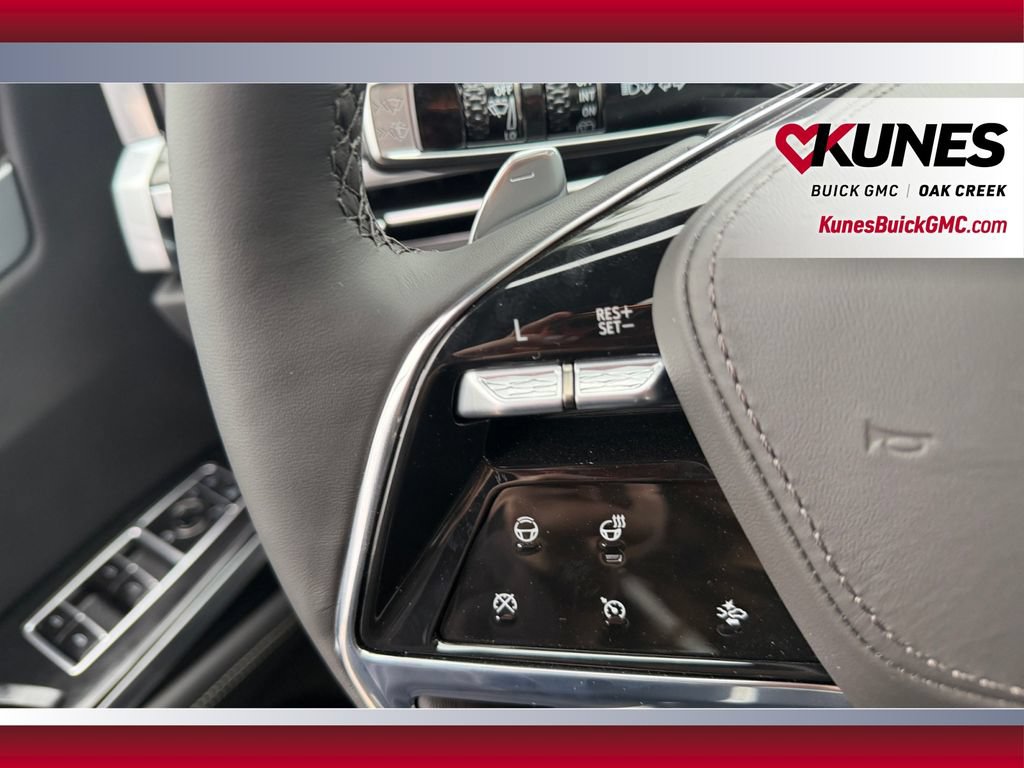 Used 2026 Cadillac Escalade Platinum Sport w/ LPO, Floor Liner Package AWD/4WD image 17