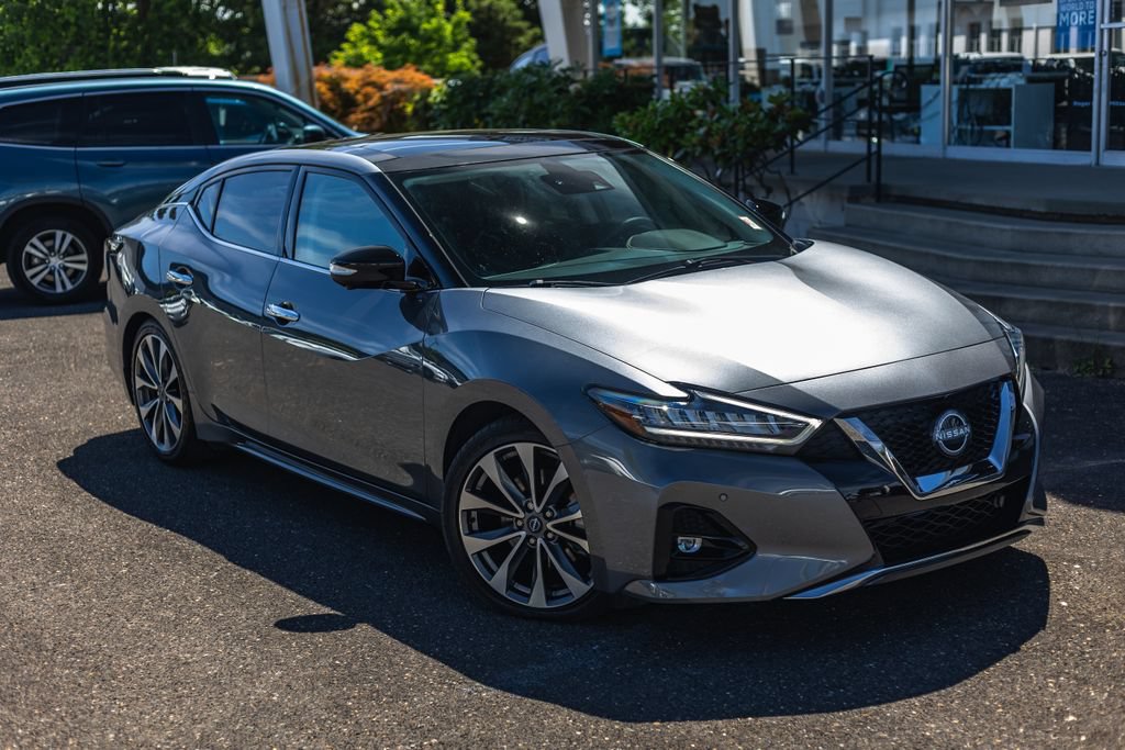 Used 2023 Nissan Maxima Platinum FWD image 2