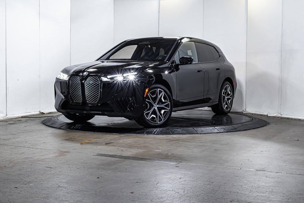 Used 2025 BMW iX xDrive50 image 1