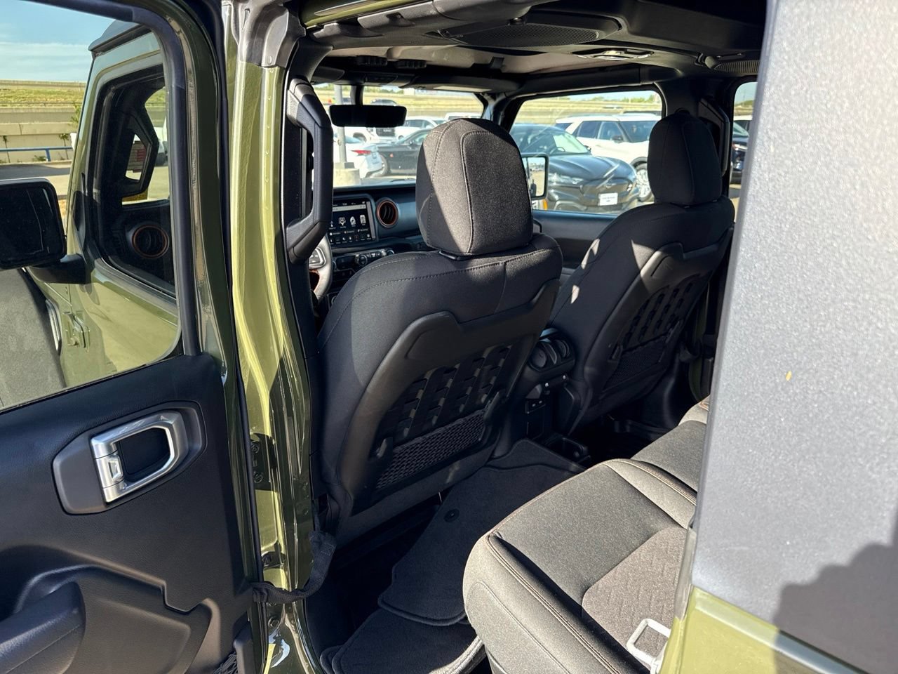 Used 2022 Jeep Gladiator Mojave w/ LED Lighting Group AWD/4WD image 7