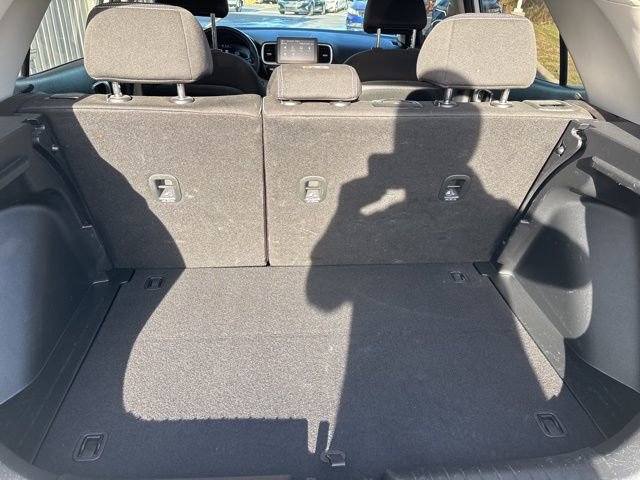 Used 2024 Hyundai Venue SEL image 32