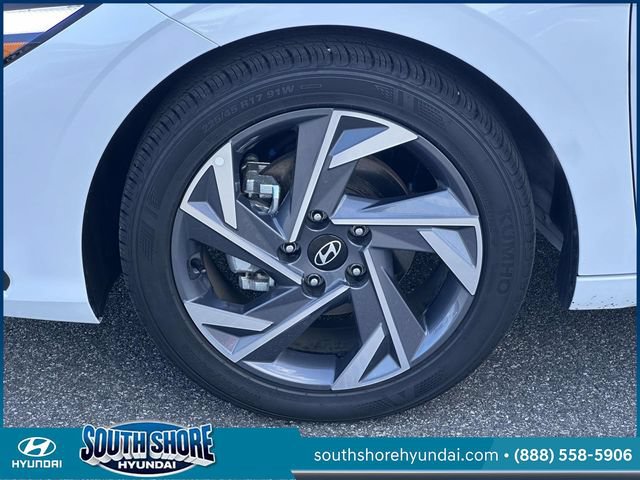 Certified 2025 Hyundai Elantra Sport w/ Cargo Package FWD image 9