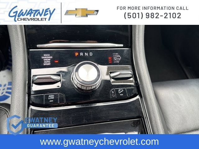 Used 2023 Jeep Grand Cherokee Overland w/ Luxury Tech Group IV AWD/4WD image 19