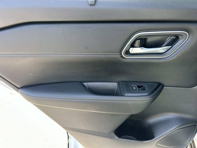 Used 2024 Nissan Rogue Platinum w/ Platinum Premium Package image 18