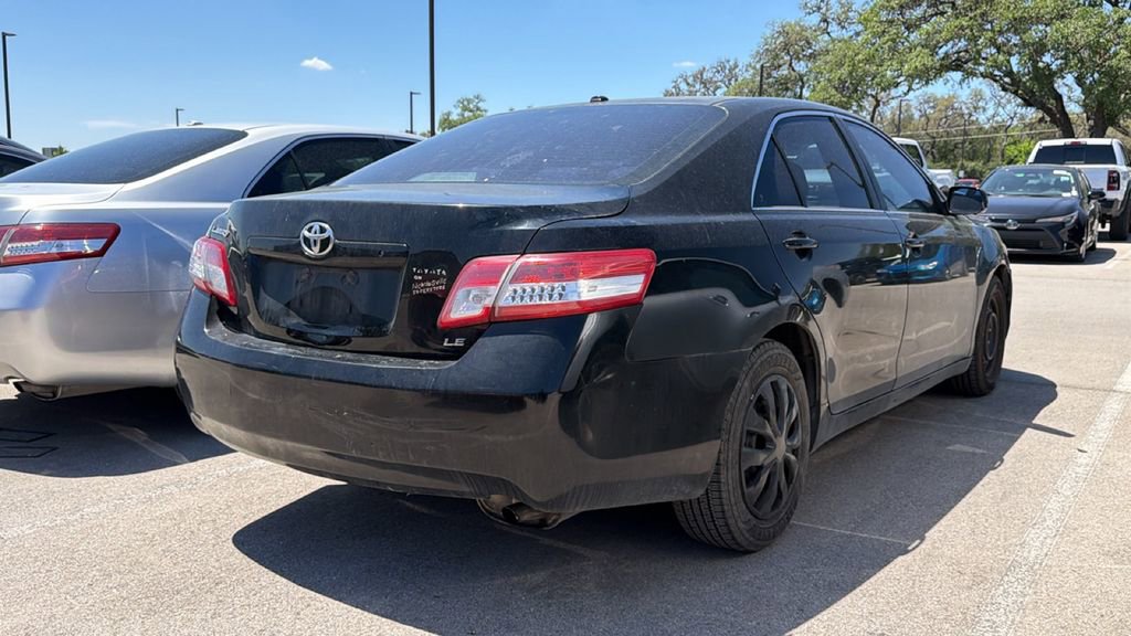 Used 2010 Toyota Camry LE FWD image 4