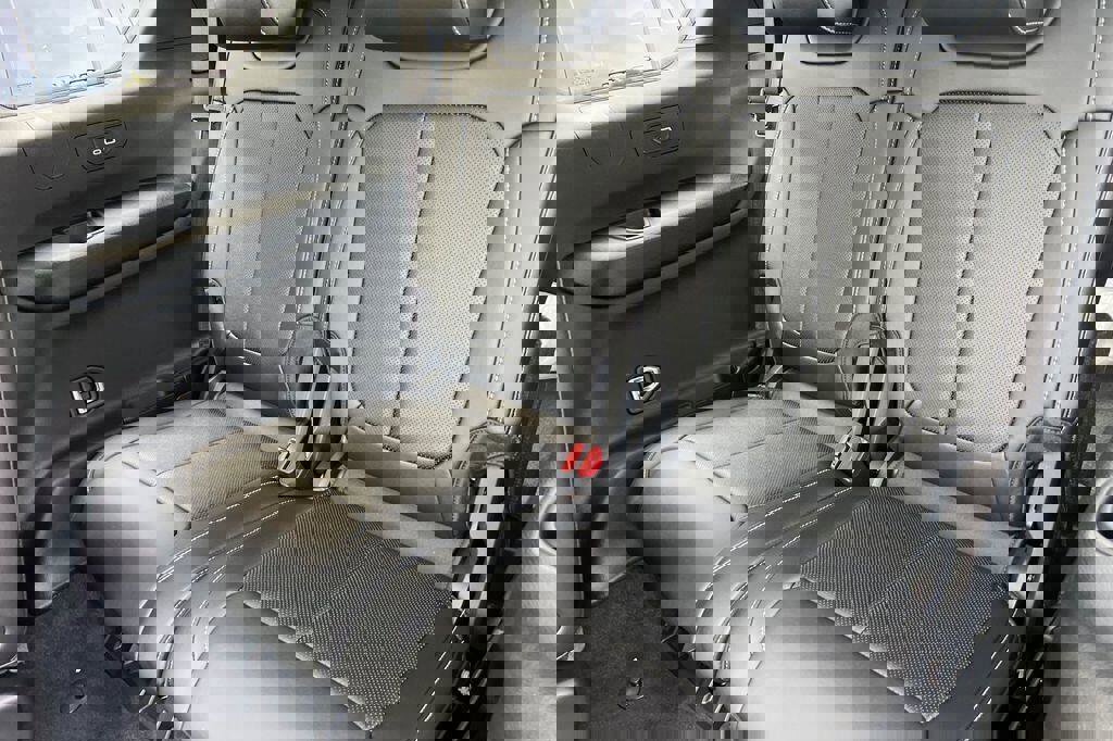 New 2025 Jeep Grand Cherokee L Limited w/ Luxury Tech Group II image 12