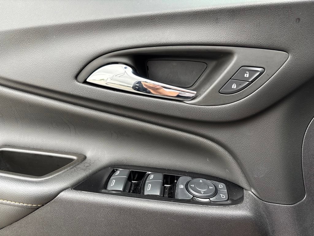 Used 2024 Chevrolet Equinox Premier FWD image 21