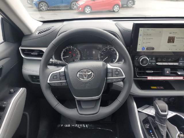 New 2026 Toyota Highlander XLE AWD/4WD image 14