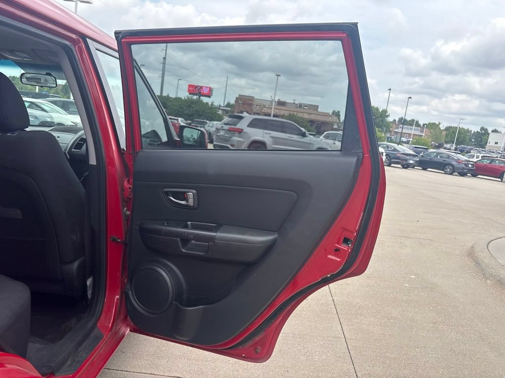 Used 2010 Kia Soul + w/ Audio Pkg FWD image 25