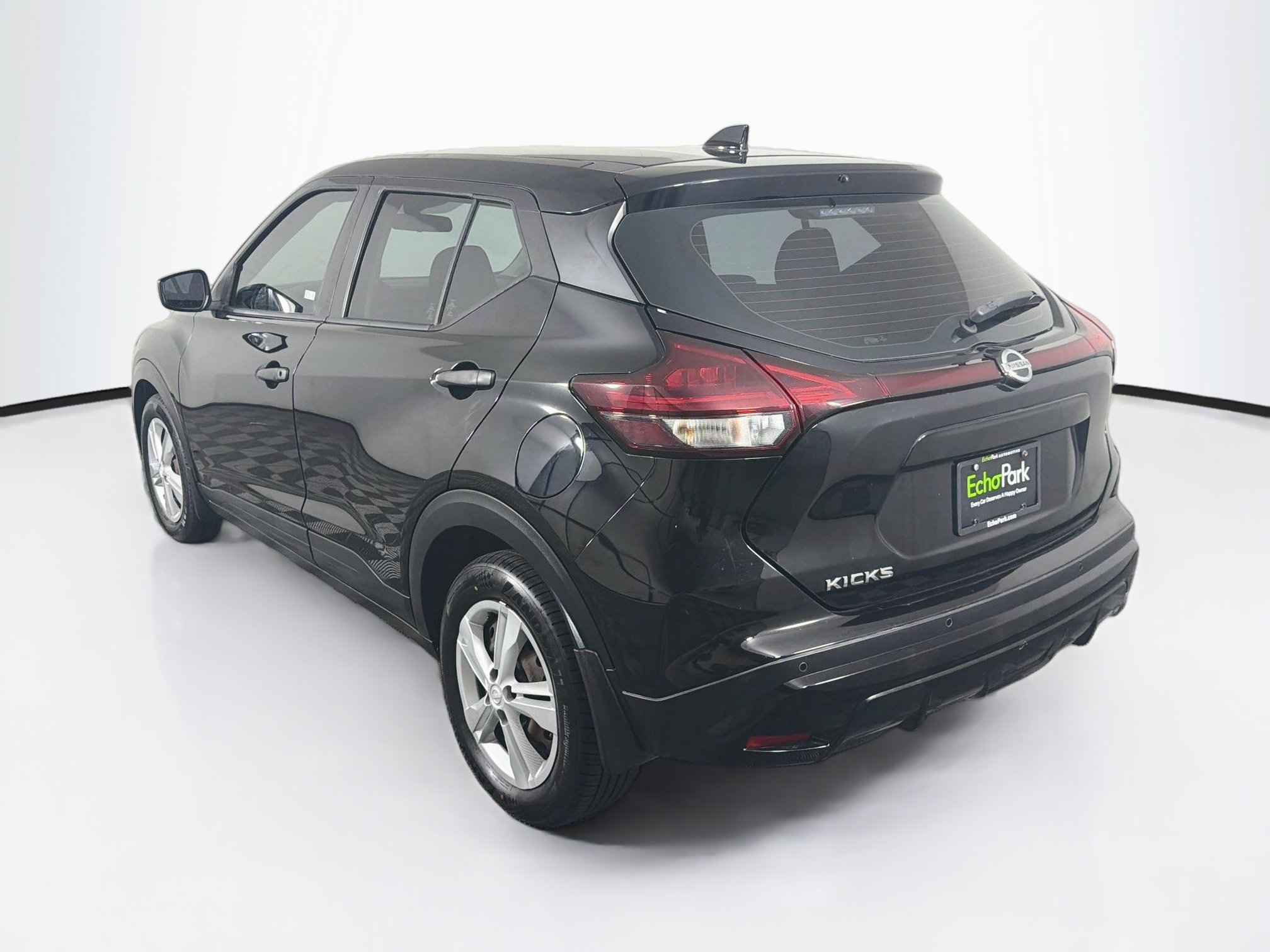 Used 2021 Nissan Kicks S FWD image 5