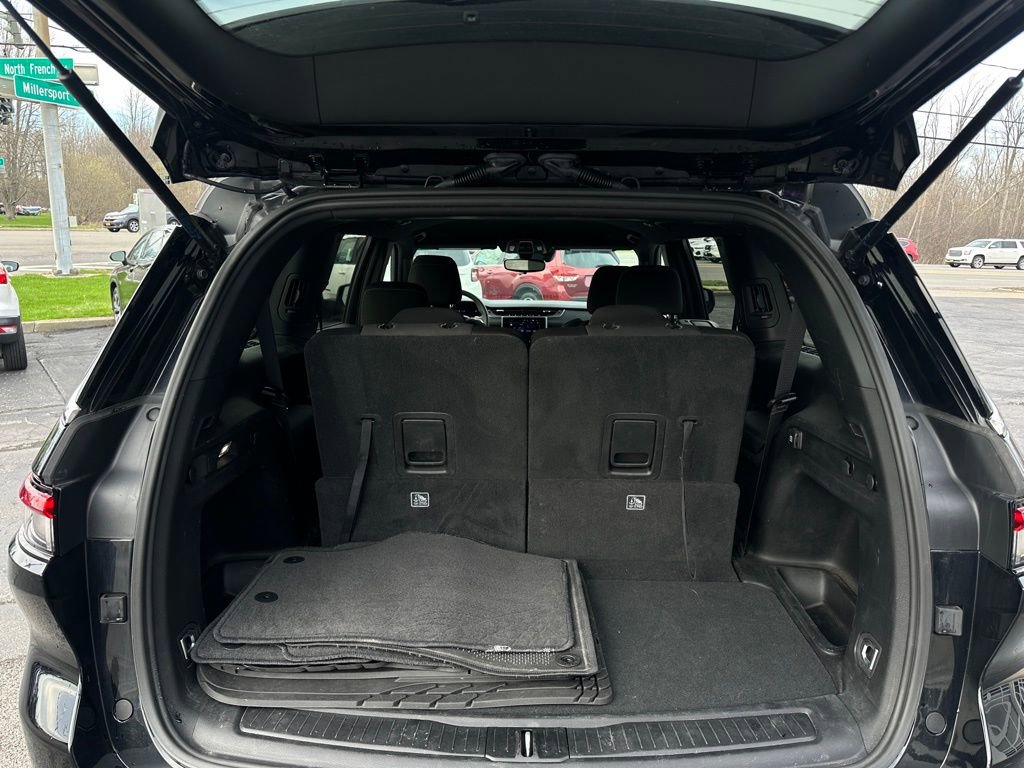 Used 2024 Jeep Grand Cherokee L Laredo AWD/4WD image 34