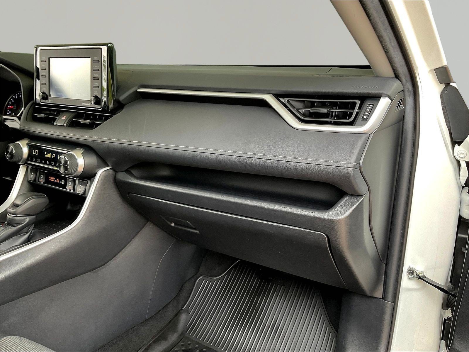 Used 2021 Toyota RAV4 XLE w/ Convenience Package AWD/4WD image 26