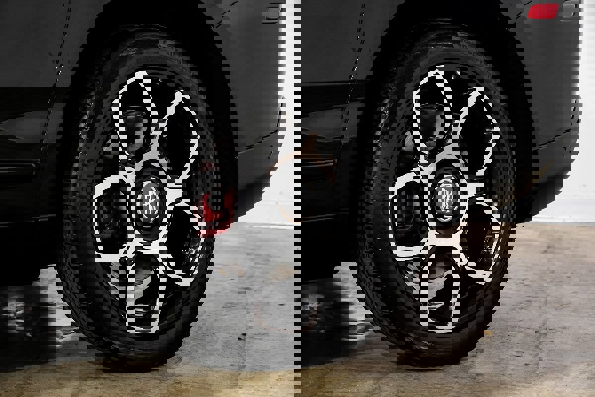 Used 2022 Rolls-Royce Cullinan Black Badge w/ Dark Exterior Package image 67