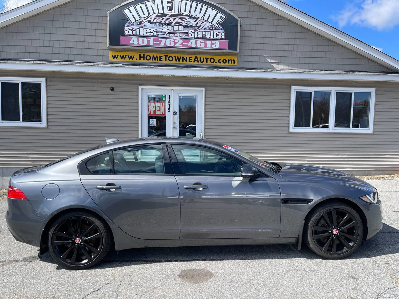 Used 2017 Jaguar XE Prestige image 6