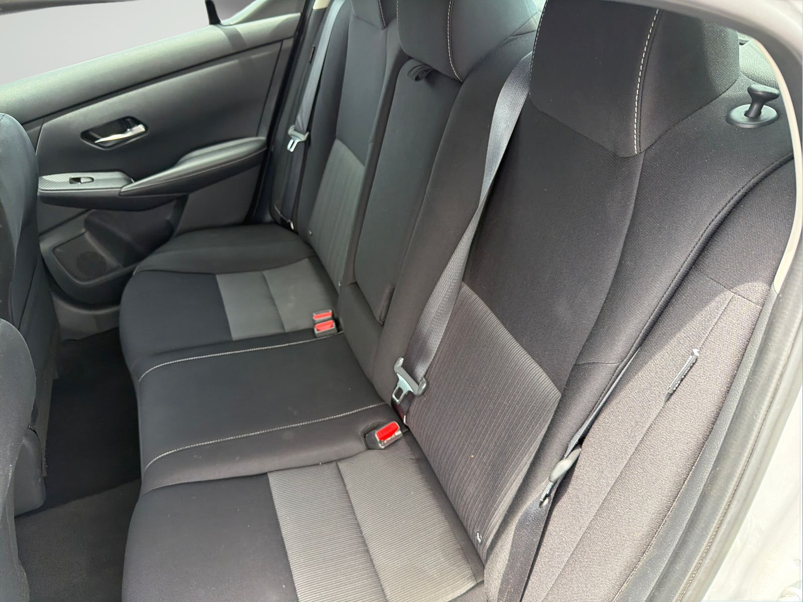 Certified 2021 Nissan Sentra SV FWD image 32