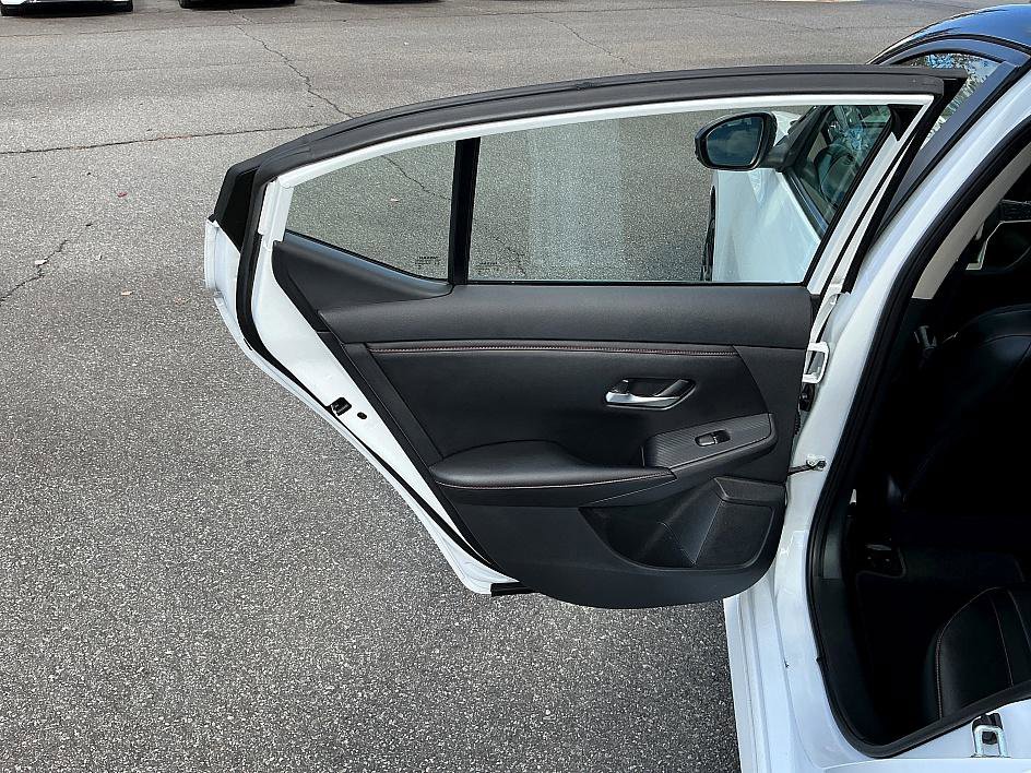 Certified 2024 Nissan Sentra SR w/ SR Premium Package image 22