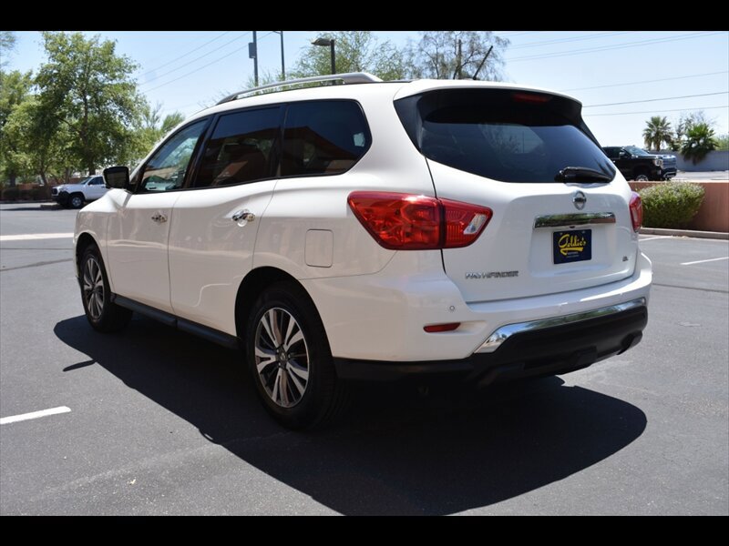 Used 2017 Nissan Pathfinder SL FWD image 6