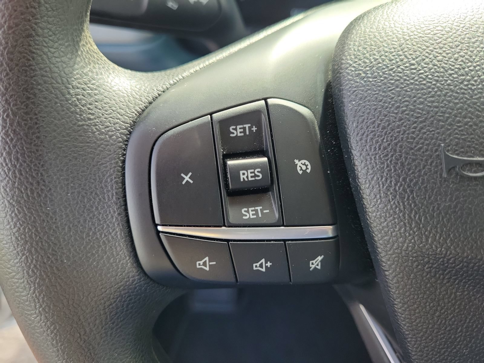 Certified 2025 Ford Maverick XL w/ Equipment Group 101A AWD/4WD image 17