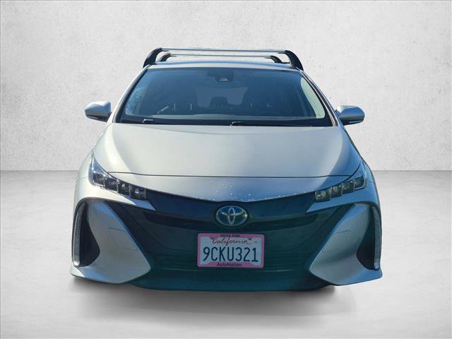 Used 2022 Toyota Prius Prime XLE FWD image 2