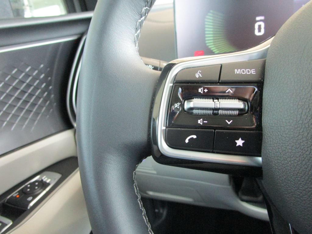 Used 2025 Kia Sorento S w/ Panoramic Sunroof Package FWD image 35