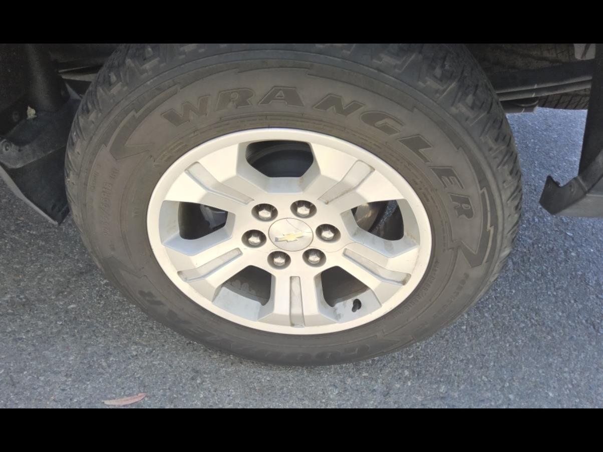 Used 2018 Chevrolet Silverado 1500 LTZ Z71 w/ LTZ Plus Package AWD/4WD image 15