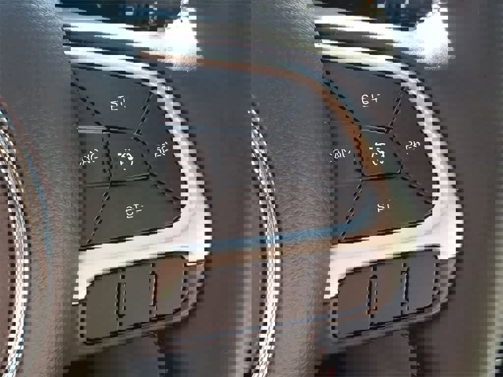 Used 2018 Jeep Compass Limited w/ Navigation Group image 24