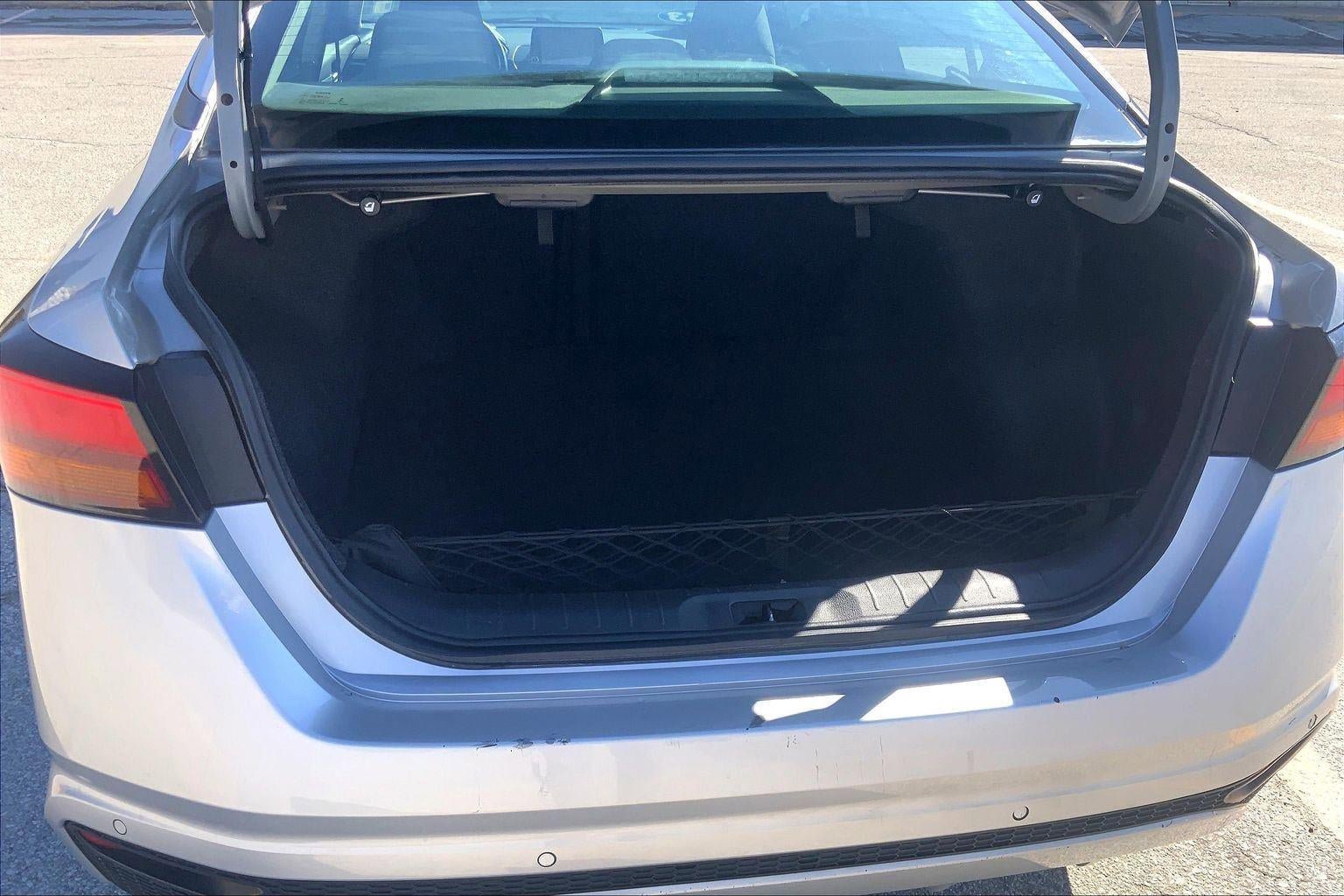 Used 2023 Nissan Altima 2.5 SV image 4