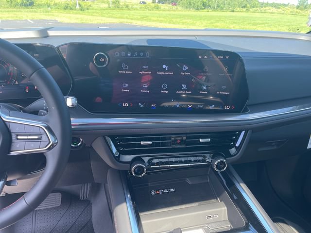 New 2026 Chevrolet Suburban RST w/ Comfort Package AWD/4WD image 19