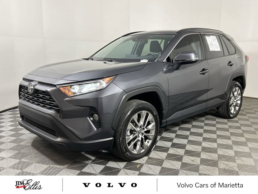 Used 2021 Toyota RAV4 XLE Premium image 5