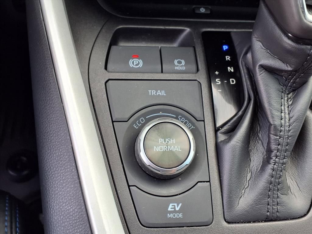 Used 2024 Toyota RAV4 XSE image 16