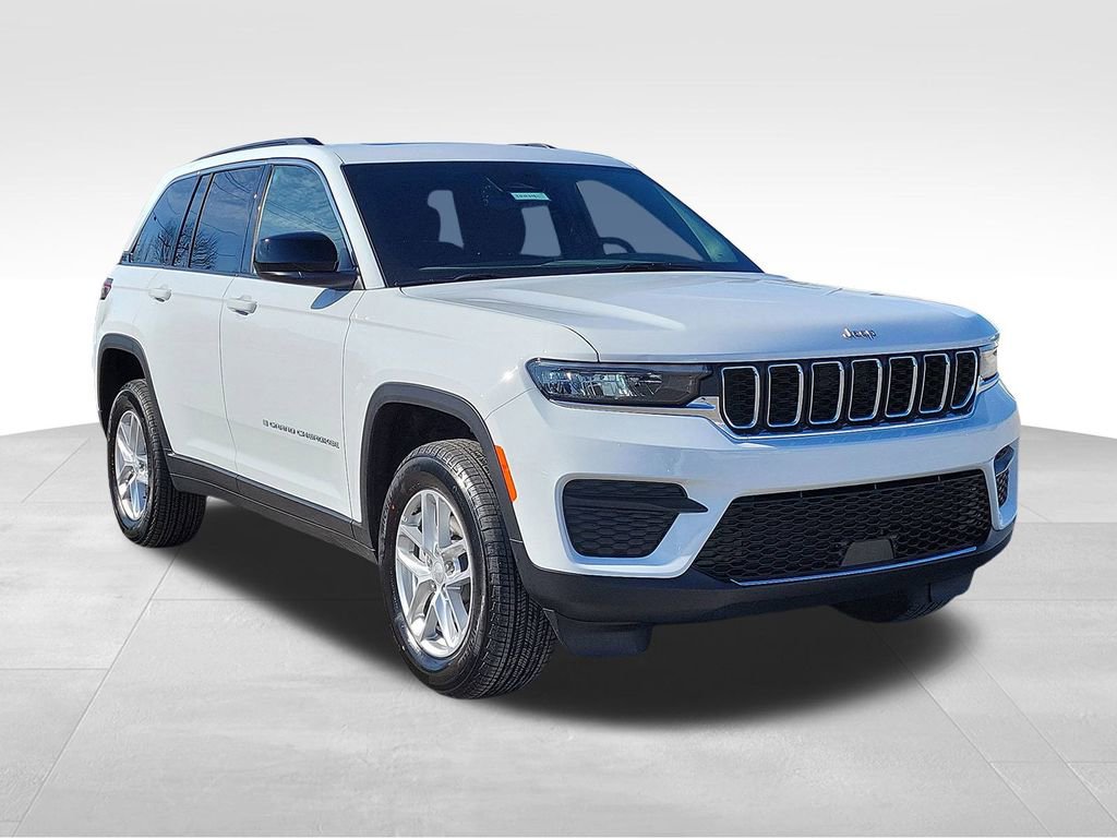 New 2025 Jeep Grand Cherokee Laredo X image 3