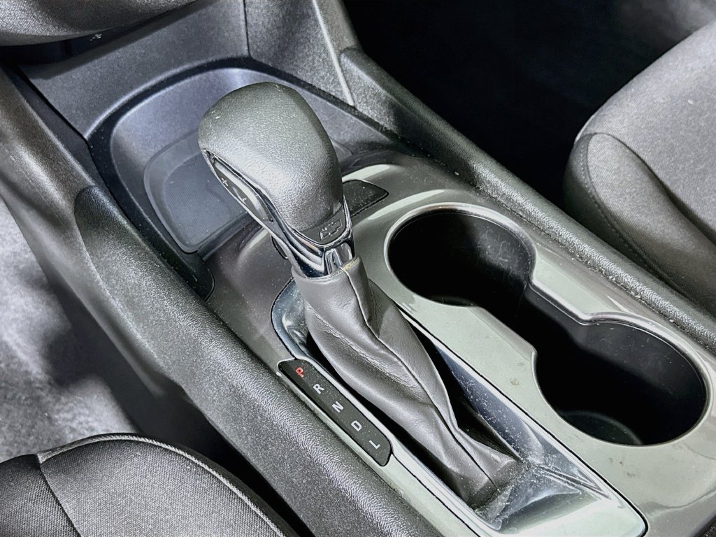 Used 2022 Chevrolet Malibu LS FWD image 16