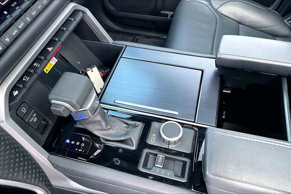 Used 2023 Toyota Sequoia Platinum image 18