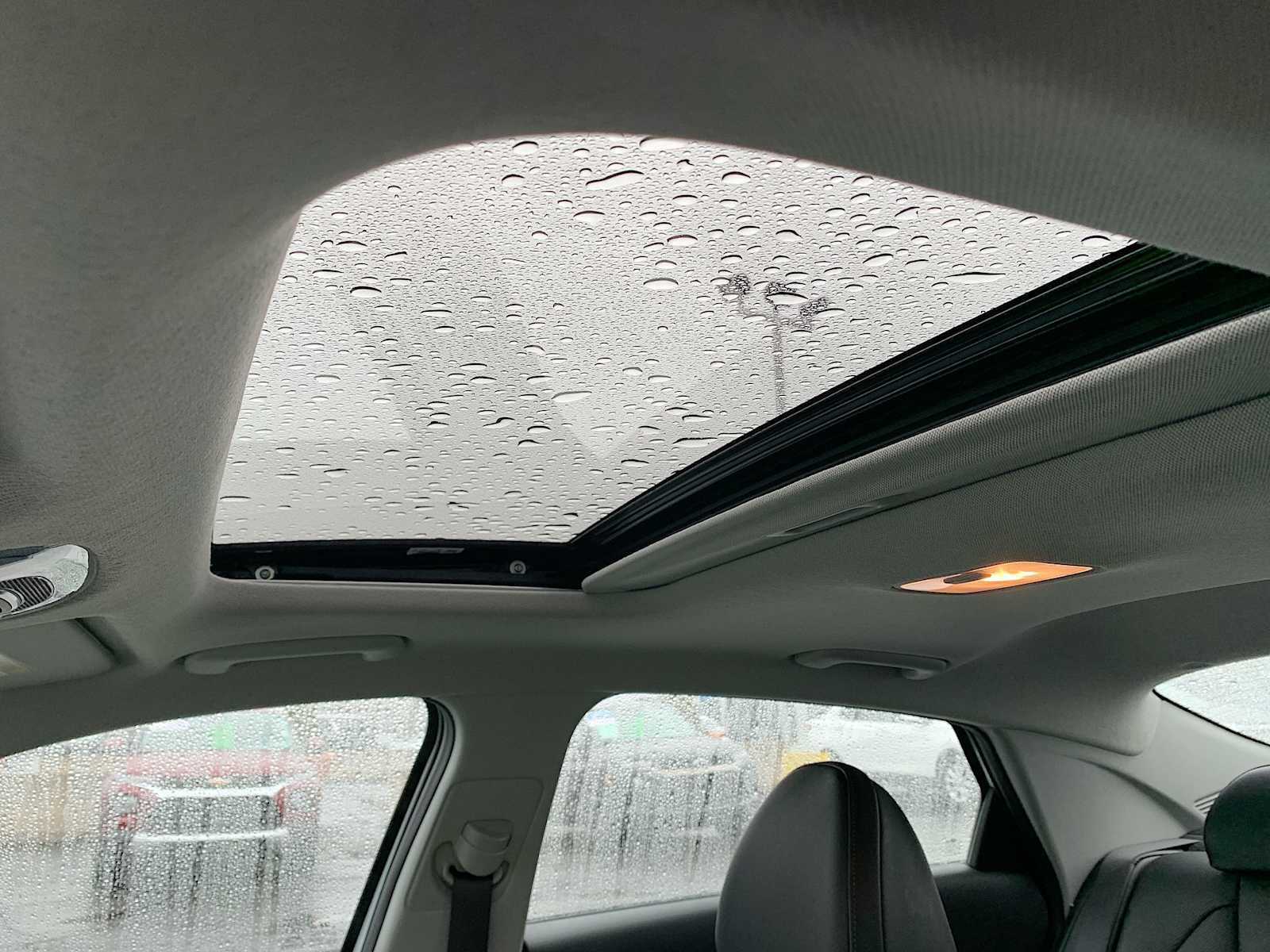 Used 2025 Hyundai Elantra Limited image 19