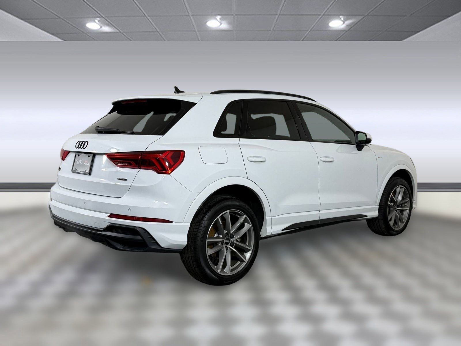 Certified 2025 Audi Q3 2.0T Premium image 9