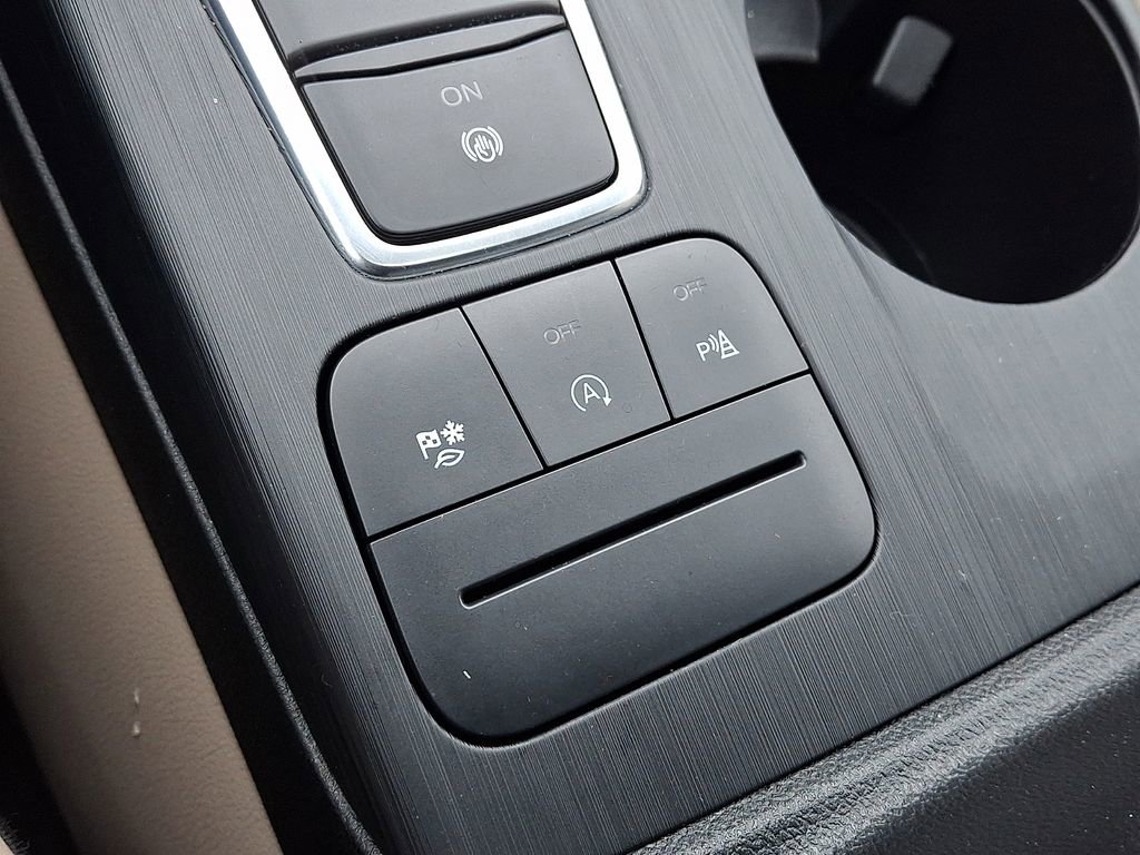 Used 2022 Ford Escape Titanium w/ Class II Trailer Tow Package image 29