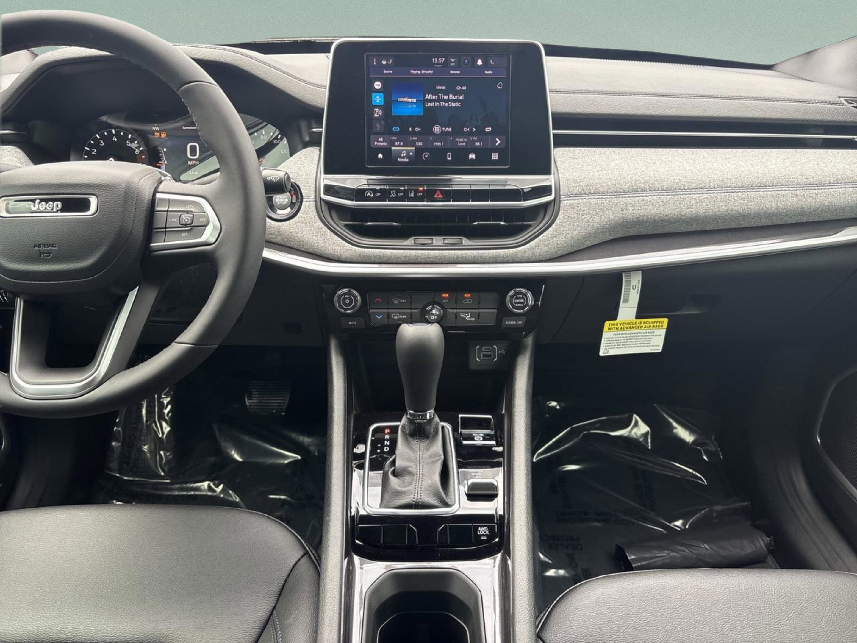 New 2026 Jeep Compass Latitude image 9