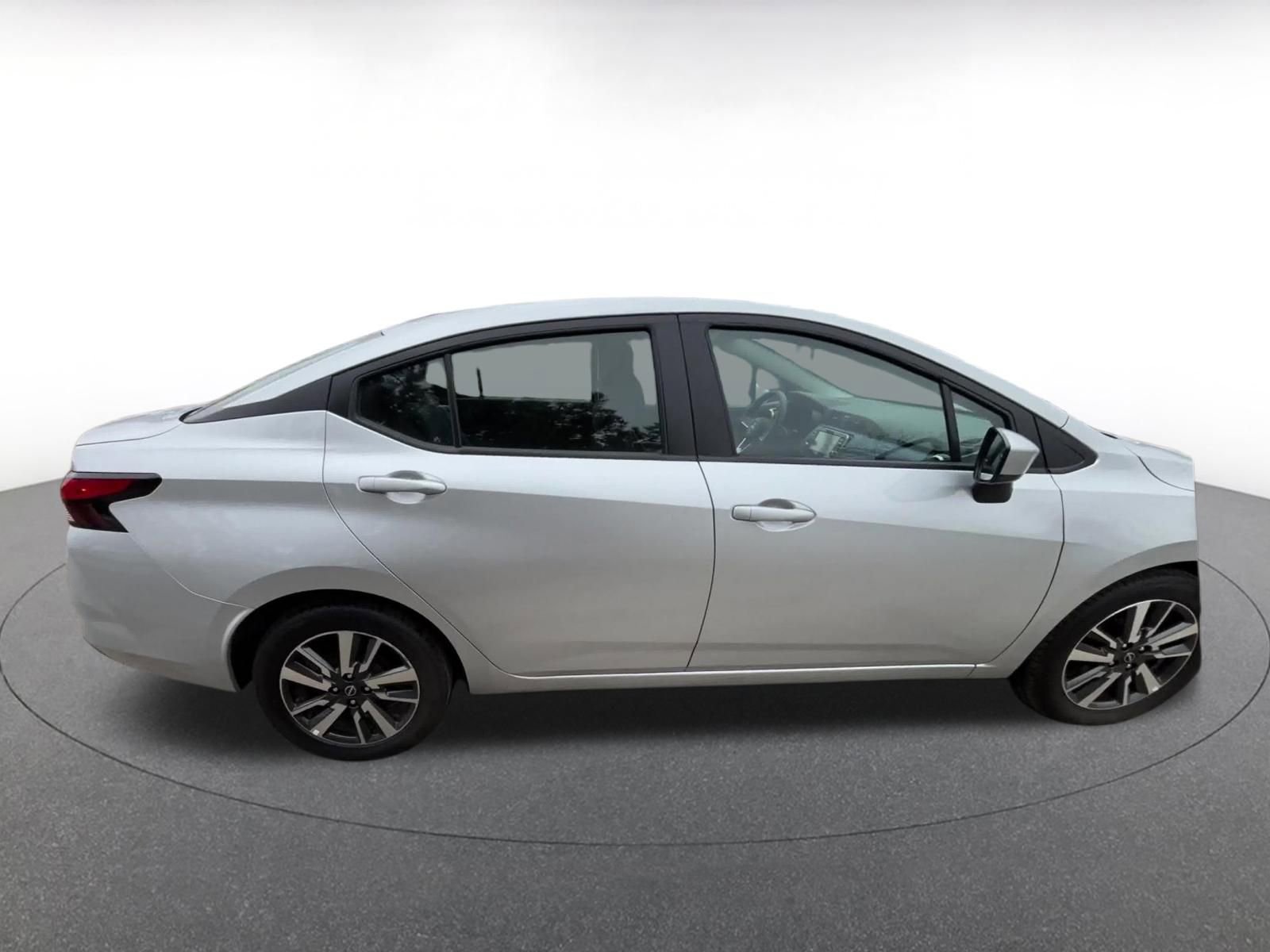 Used 2025 Nissan Versa SV FWD image 16