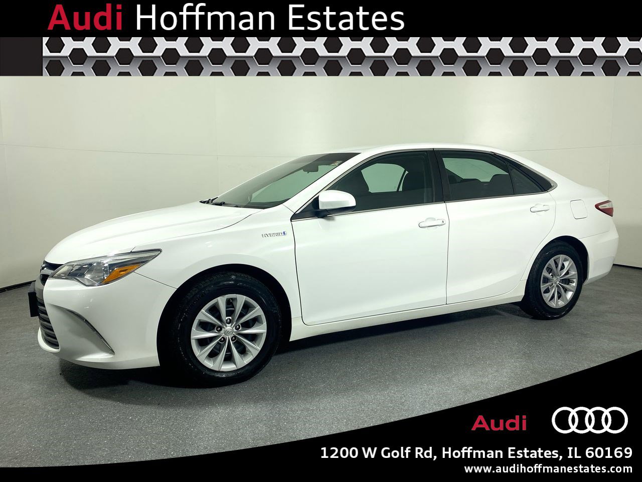 Used 2015 Toyota Camry LE image 1