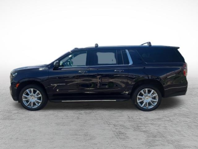Used 2024 Chevrolet Suburban High Country AWD/4WD image 8