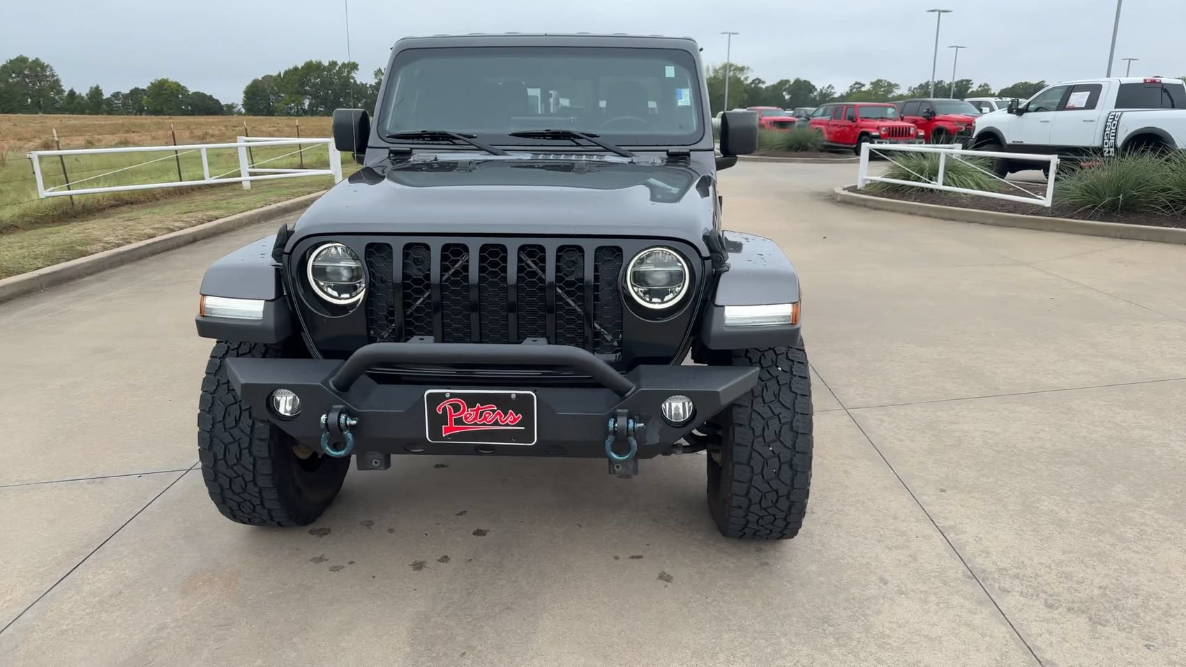 Used 2021 Jeep Gladiator Sport AWD/4WD image 3